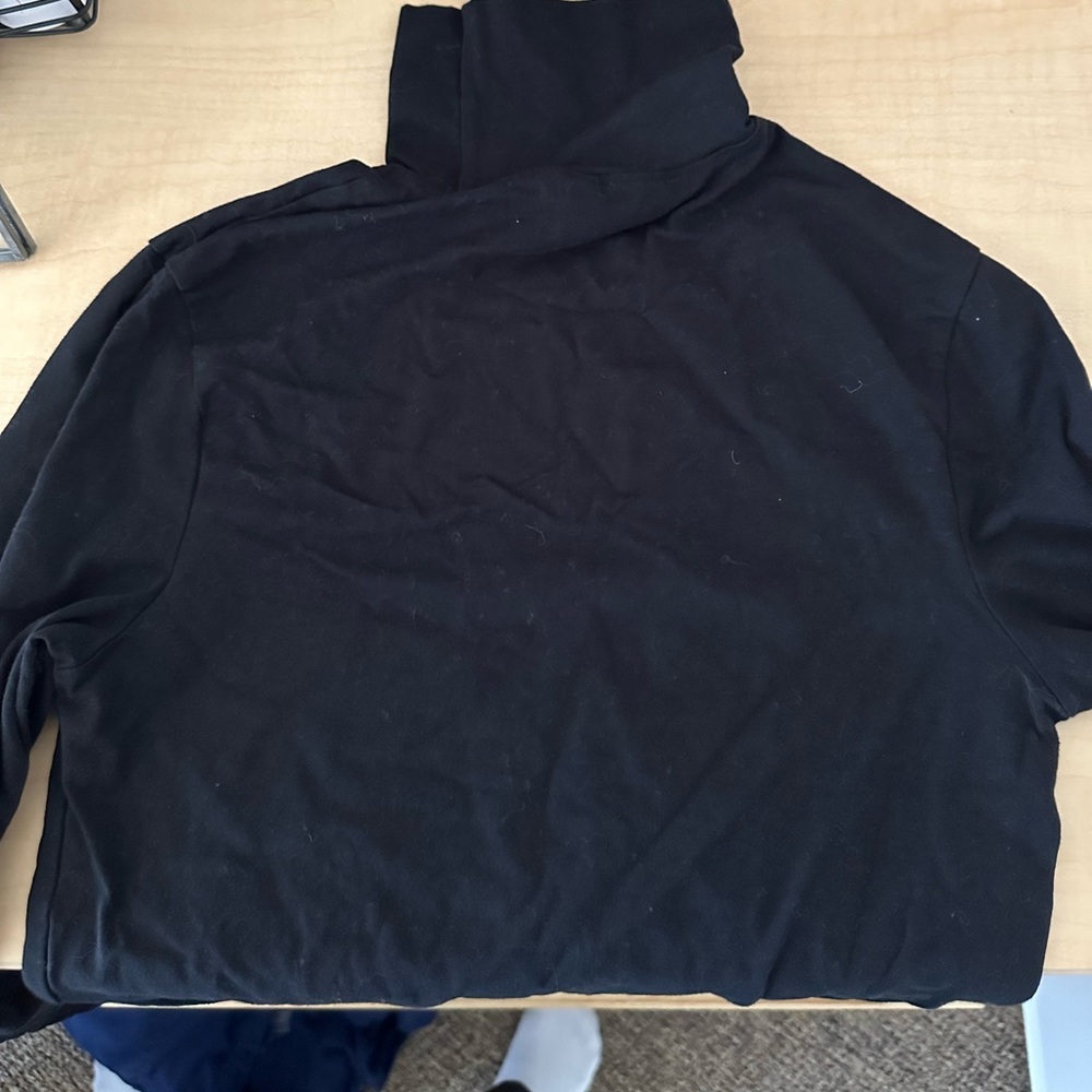 H&M Cropped Black Turtleneck